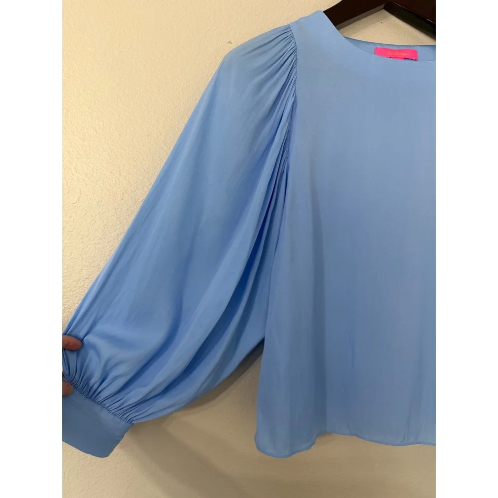 Lilly Pulitzer Maisel Top XS Light Blue Puff Sleeve Blouse Gold Button 001635